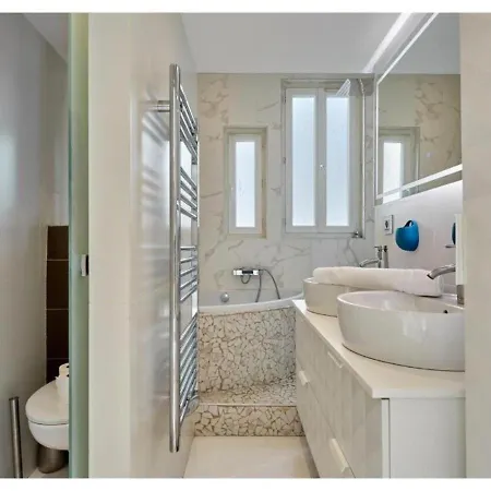 Duplex Center Of By Prestige Apartment