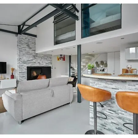 Duplex Center Of By Prestige Apartment *